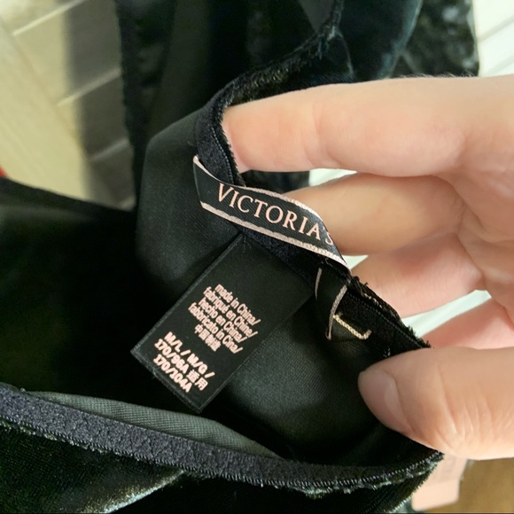 Victoria’s Secret Black Crushed Velvet Plunge Deep V Neck Body Suit New Sz M - Picture 9 of 15